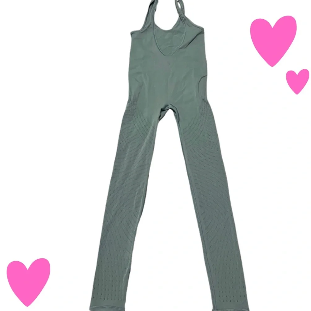 Lululemon onesie 🩱 - Picture 6 of 8